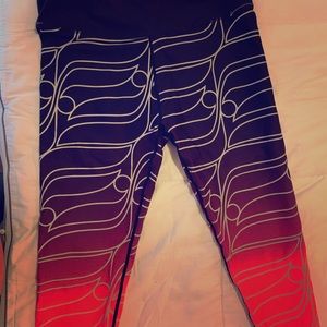 Fabletics woman’s Ambre Capri pants in size large